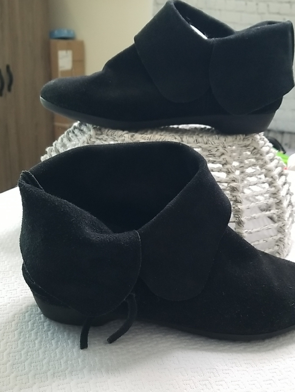 Ami Black Suede Ankle Boots Size 10 Wide Fold Down Tops EUC